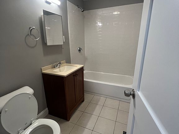 3rd image of 151 Boston St Floor 1