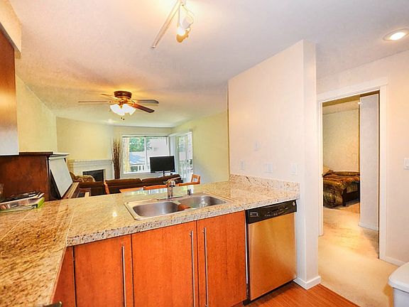 5th image of 11211 NE 128th St APT K102