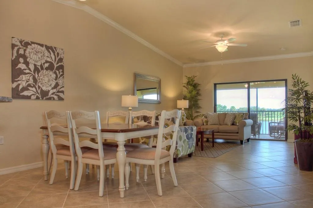 2 bed, 1661 sqft, $2,600 — Photo 4