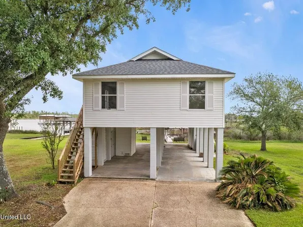 133 Pinecrest Dr, Pass Christian, MS 39571