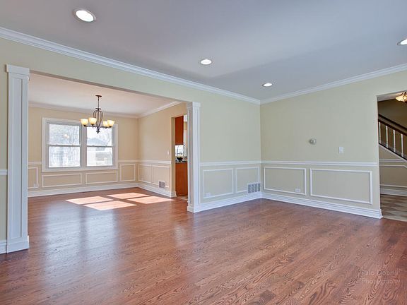 4th image of 3 Bedford Dr
