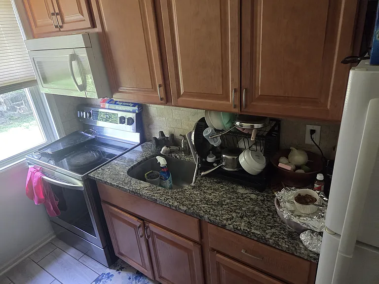 12 Corbin Ct #1 — Photo 4