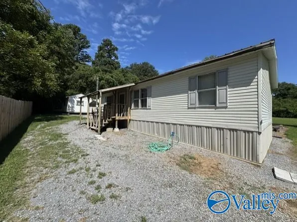 528 Warrenton Rd, Guntersville, AL 35976