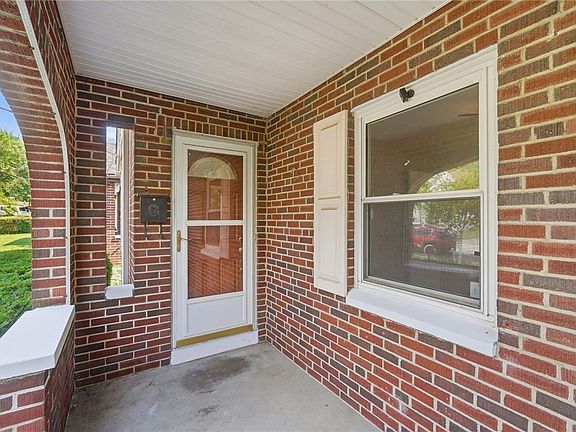 2nd image of 6921 Windward St