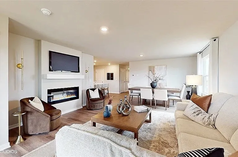 1272 NW Williamsburg Ln — Photo 4