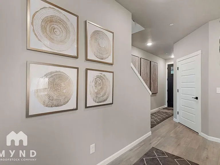 6902 NE 131st Way — Photo 3