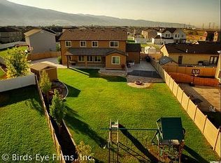 2276 W Shorebird Cir, Farmington, UT 84025