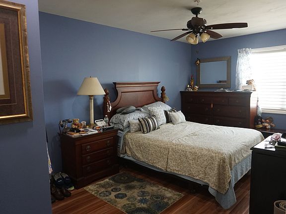 4th image of 602 Willow Ln Floor 2