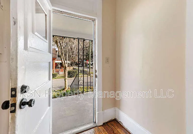 1921 Reynolds St — Photo 9