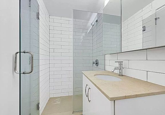 4th image of 165 Ludlow St APT 2B