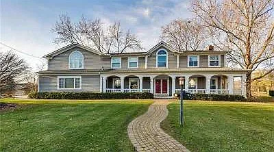 5856 Sutters Ln photo 1