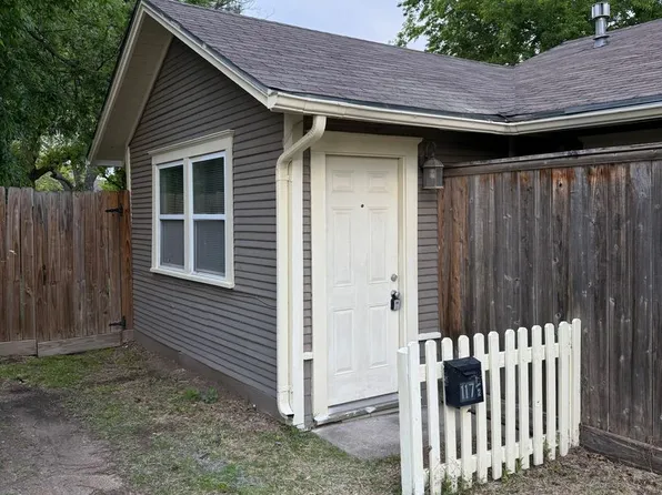 117 1/2 Bryan St, Weatherford, TX 76086