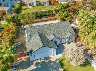 1752 Record Ln, Redding, CA 96001