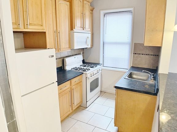 3rd image of 21-15 33rd St #5DD