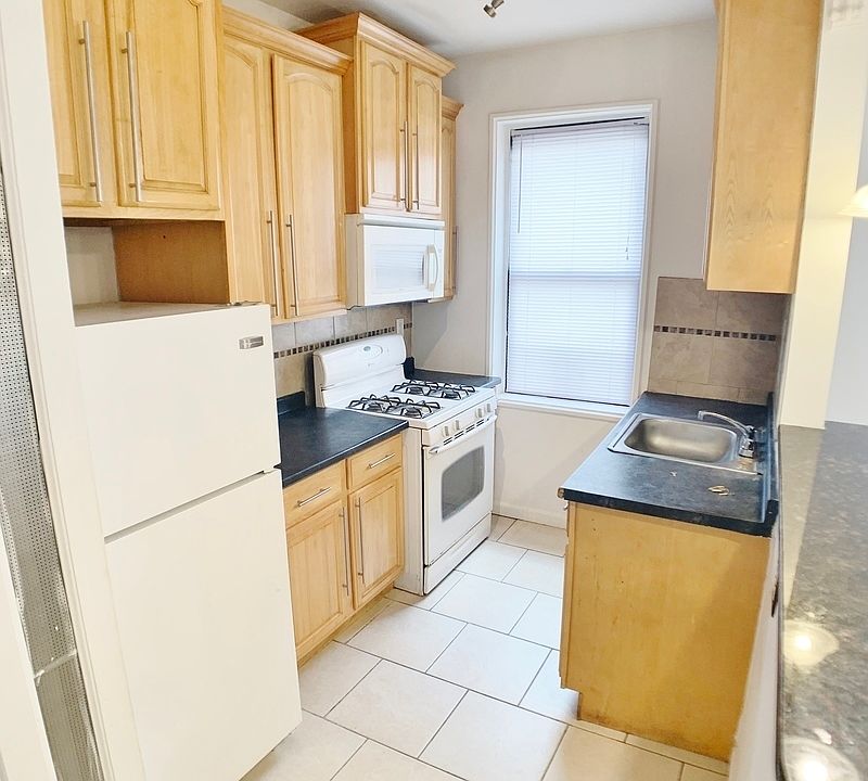 1st image of 21-15 33rd St #5II