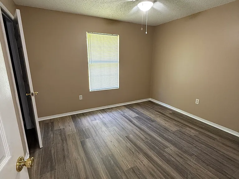 11539 Wendell Ln — Photo 5