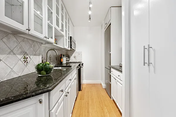 Sold by Compass | media 2