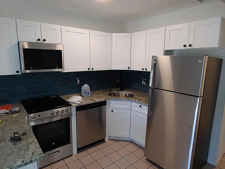 117 Green Ln #C — Photo 5