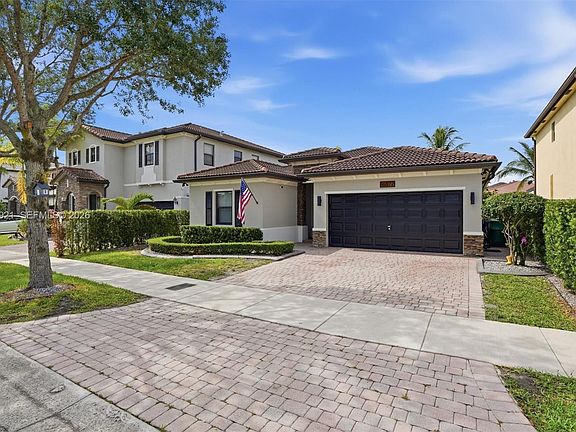 4th image of 16572 SW 43rd Ln