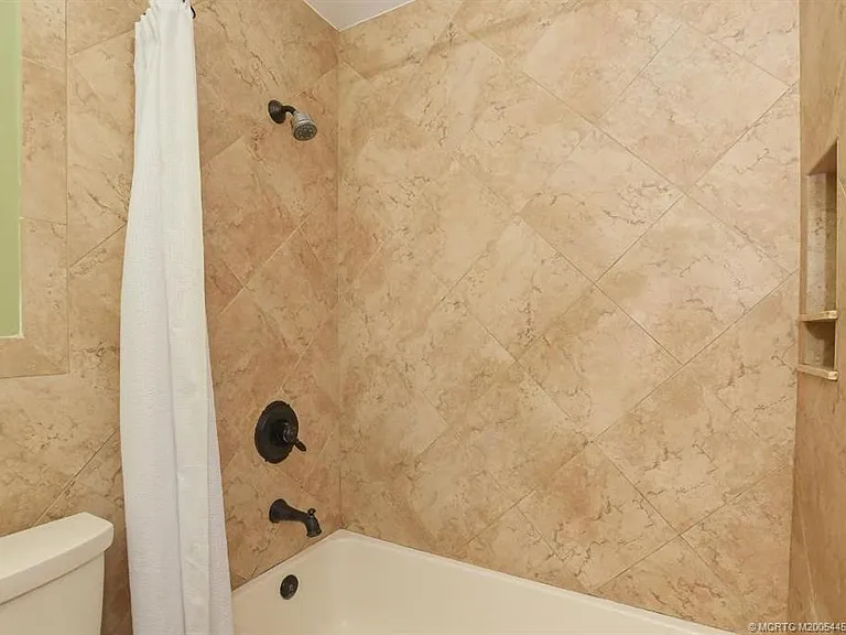 1365 SW Gastador Ave — Photo 19