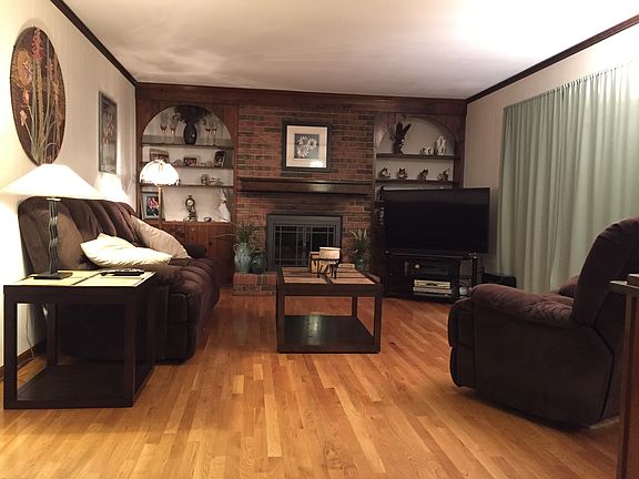5th image of 201 Greenglade Ave