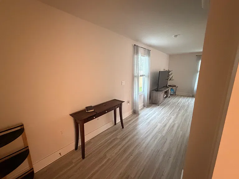 4919 Valor Ct — Photo 2
