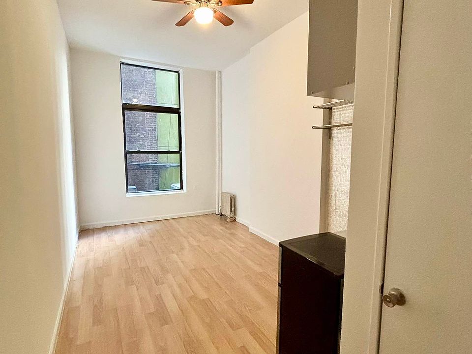 1st image of 307 E 14th St #101