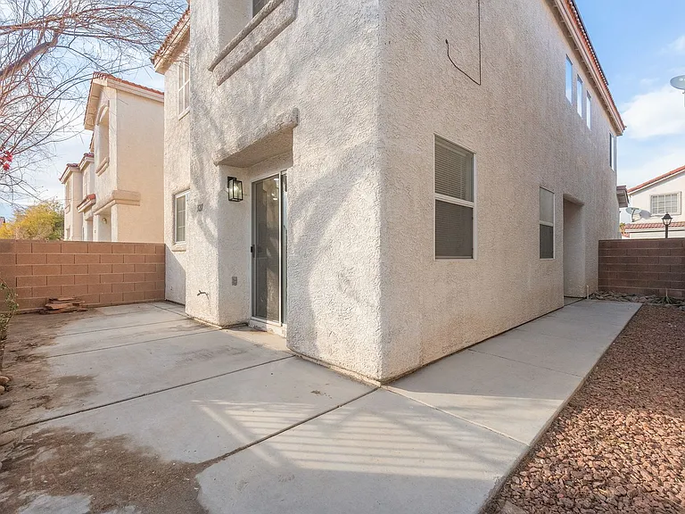 3211 Sunrise Cove Ave — Photo 21