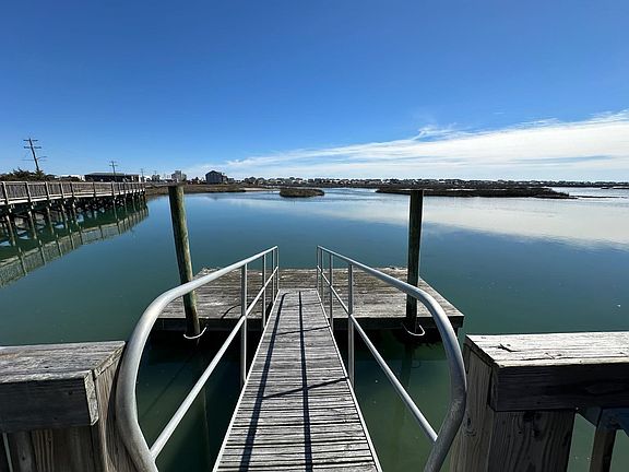 3rd image of 315 Inlet Rd.