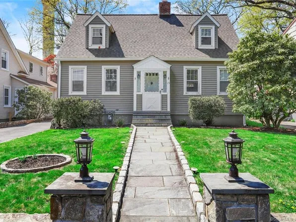 15 Hadik Parkway, Norwalk, CT 06854