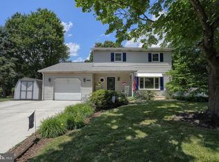 4458 Woodcrest Dr, Elizabethtown, PA 17022