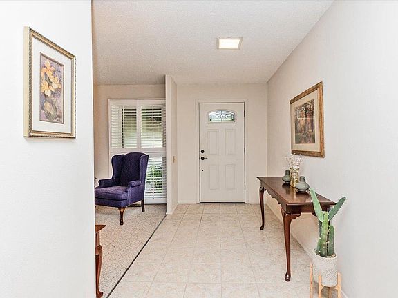 4th image of 2114 Cherrycove Ct