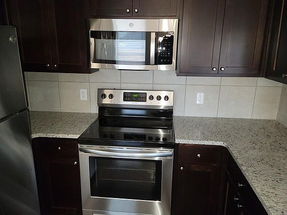 5th image of 1535 Lucille St
