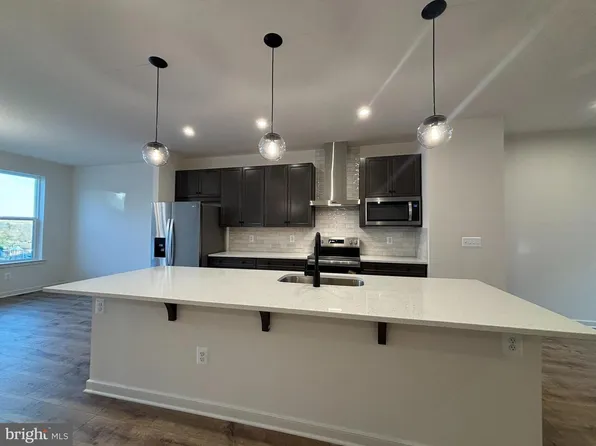 17988 Alicia Ave, Dumfries, VA 22026