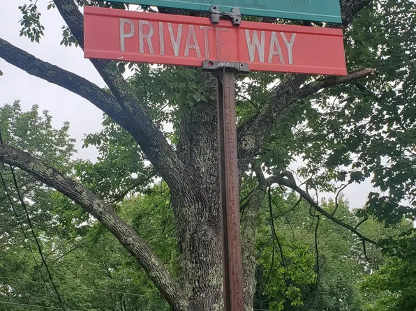 10 Cromwell Way, Manchester, ME 04351