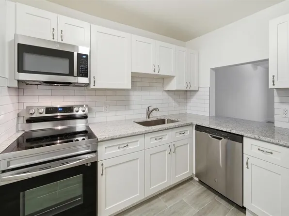 428 Grove Isle Circle #9, Vero Beach, FL 32962