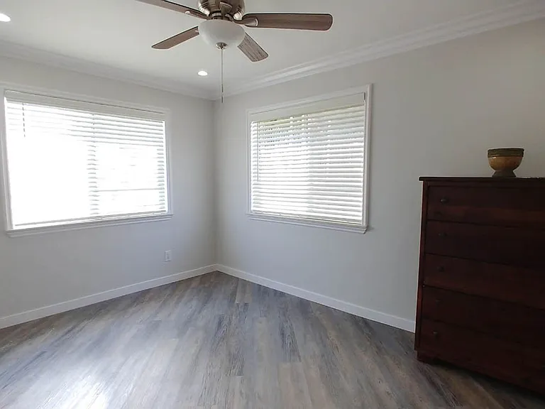 Villa De Adel Apts — Photo 179