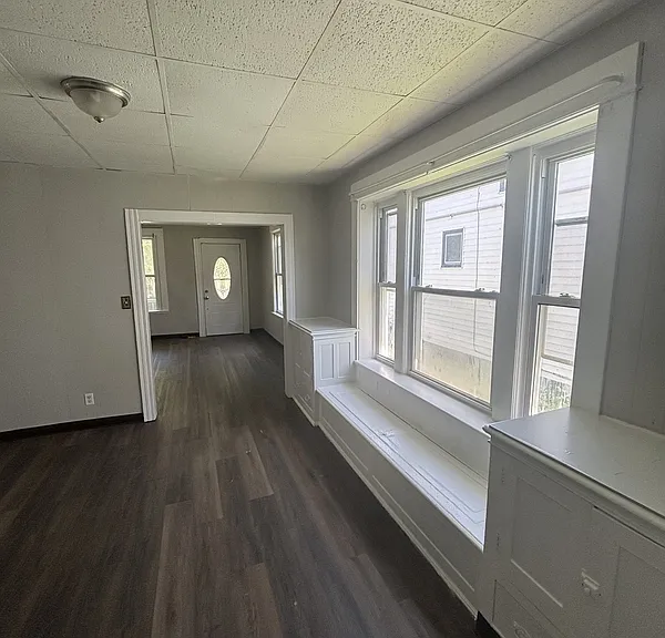 6819 Hope Ave — Photo 2