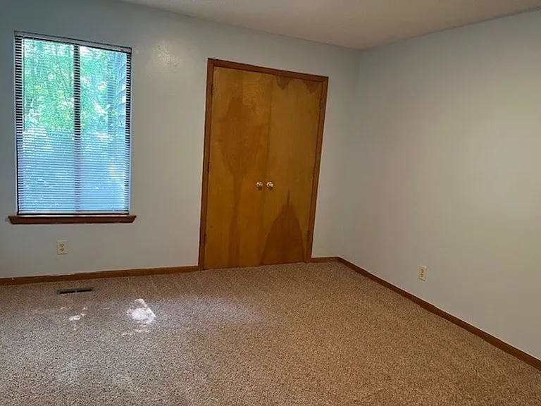 104 Lystra Hills Ln — Photo 13