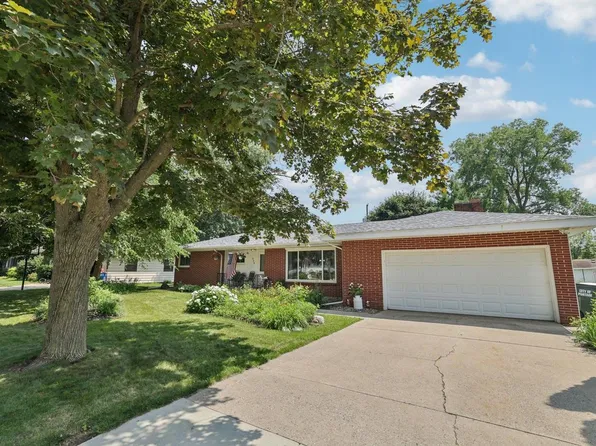 208 East Minnehaha Avenue, Portage, WI 53901