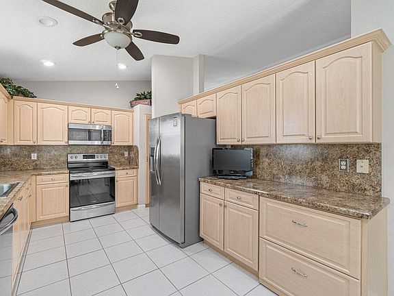 4th image of 7821 Stirling Bridge Boulevard S