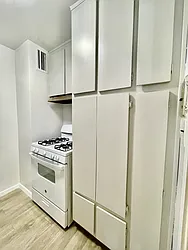 Rented by R New York