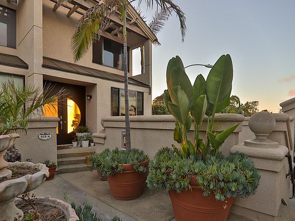 2nd image of 918 Sealane Dr Unit A
