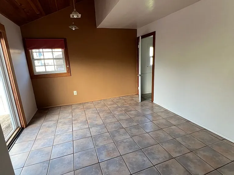750 B St — Photo 10