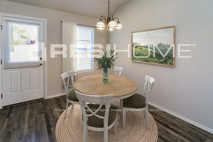 3 bed, 2.0 bath, 1360 sqft, $1,565 — Photo 4