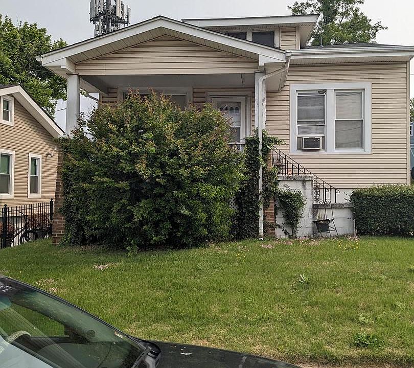 2nd image of 4916 Taylor St #15A