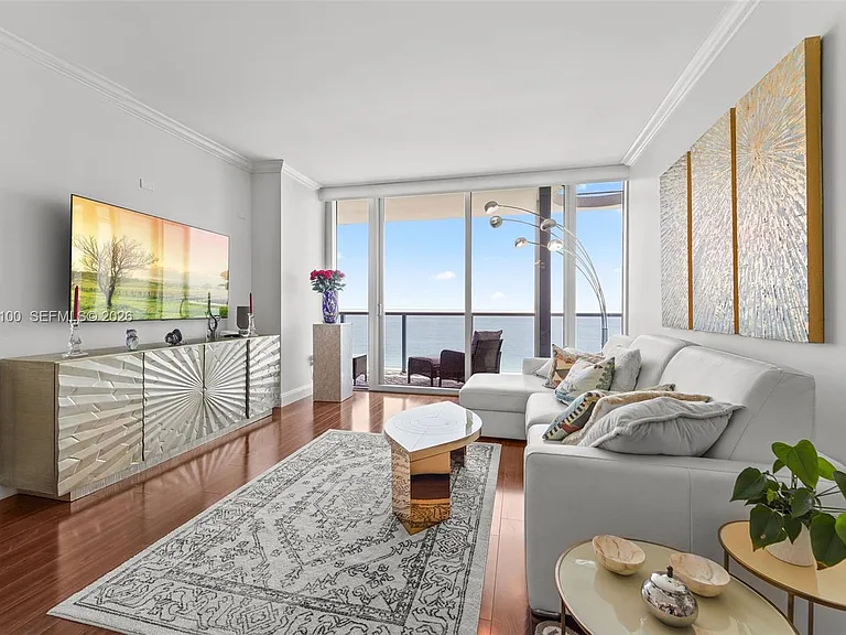 6799 Collins Ave #1103 — Photo 2