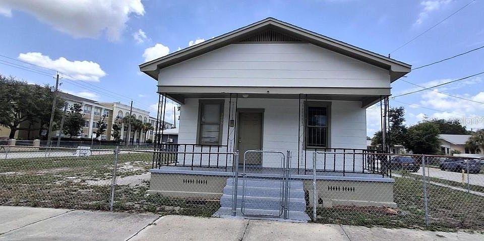 1st image of 3009 N 13th St