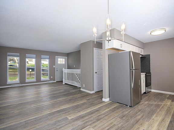 Living room/kitchen area