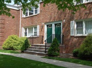 11 Morgan Ln APT 2A, Bridgewater, NJ 08807